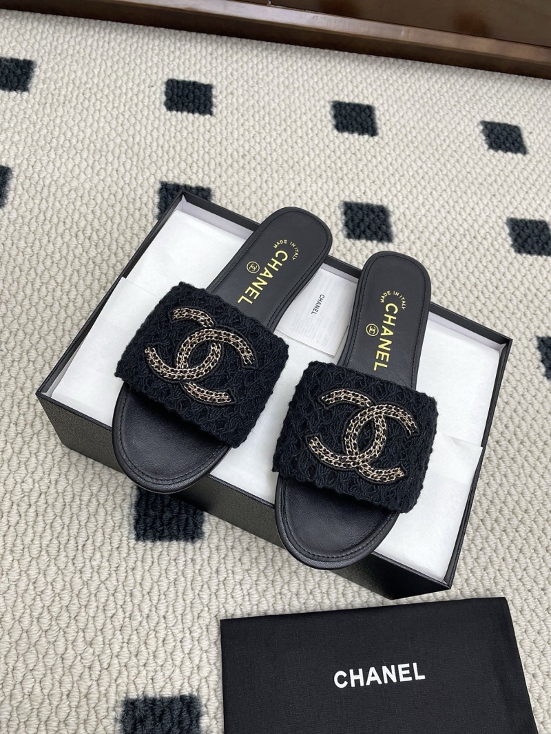 Ch**el slippers